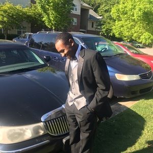 Meet your Posher, Jason